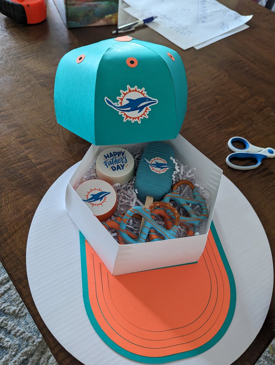 Happy Father's Day to me. What an amazing @MiamiDolphins hat with treats in it. #phinsup #FinsUp