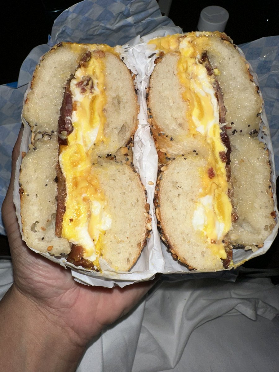 Bacon egg n cheese sundays 🔥

📍 Pop’s Bagels
Brentwood, LA County