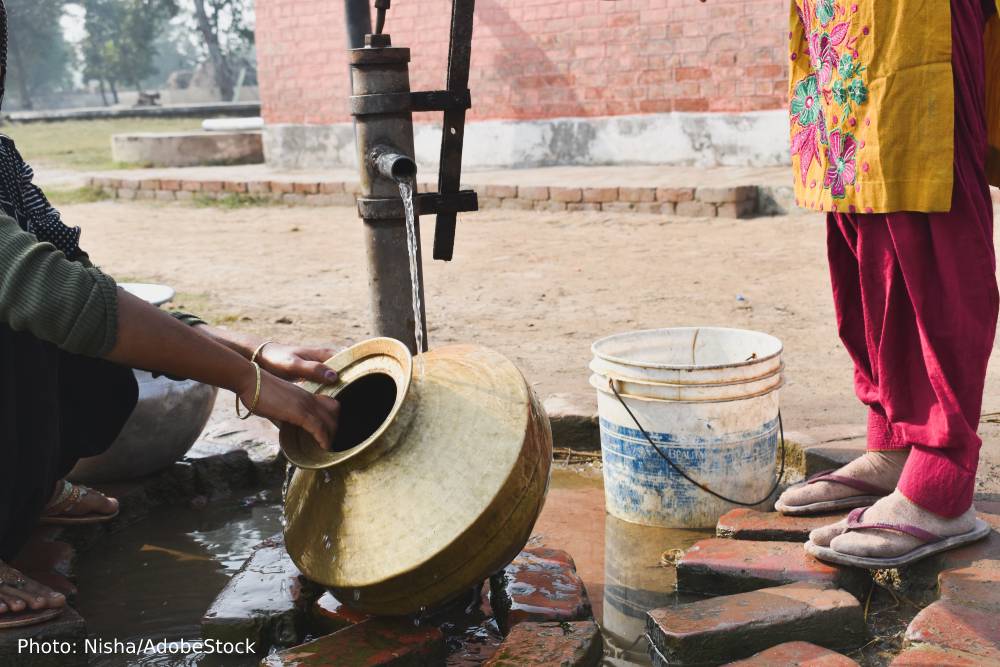 In the Middle East, South Asia &amp; Central Asia more than 80% of large cities rely on groundwater as their primary source.

Learn how these regions can sustainably protect groundwater resources: wrld.bg/6oNJ50OOGSy #EconomicsOfGroundwater