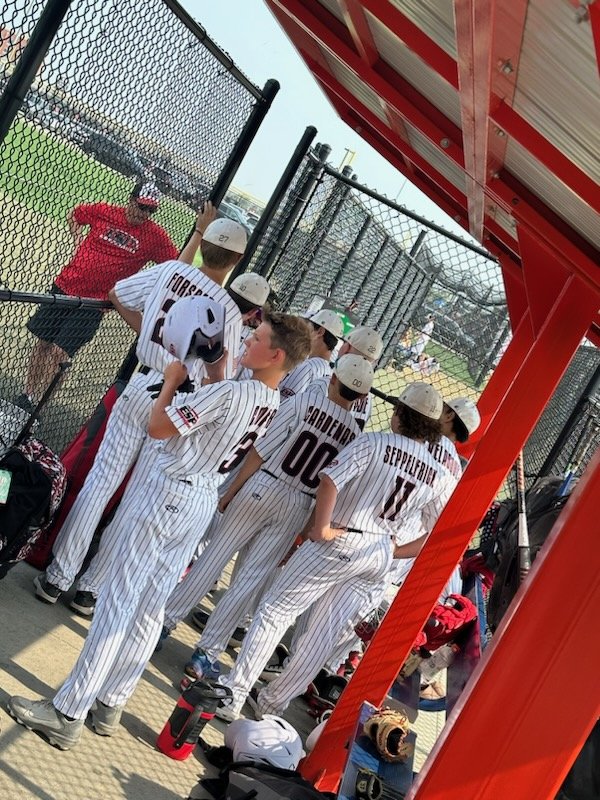 We had an awesome trip to Rantoul this weekend. 5th straight tournament into the Semi's! Ended the weekend with 2 wins and 2 losses.

Nothing better than watching your son's play baseball on fathers day weekend! Happy Fathers Day to everyone!
#ESPTrained #ESPRed2028 #FathersDay