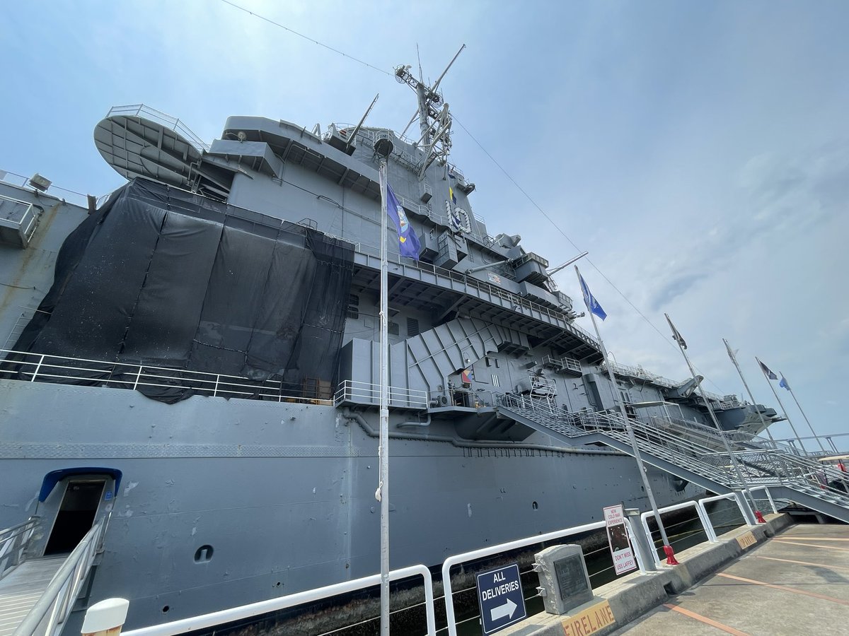 RyanBrownMS's tweet photo. Sightseeing around Charleston: WWII Carrier USS Yorktown and Destroyer USS Lafey. 🇺🇸 ⚓️ https://t.co/laBCl8rVOJ