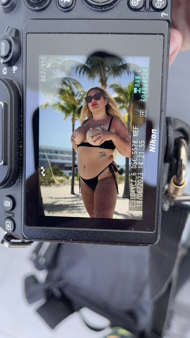 A little behind the scenes action  https://t.co/wFC6n3Wy6j https://t.co/QrFpkvi2tc<a href="/tag/newprofilepic"class="tags"><span>#newprofilepic</span></a>