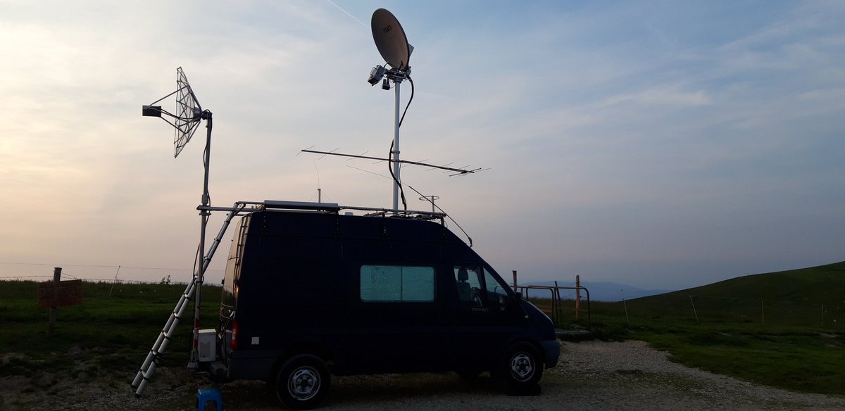 Microwave WE activiy in JN35BS, 10 GHz 16 QSO tropo and RS, 5.7 GHz 7 QSO tropo and RS, 1296 MHz 13 QSO tropo. 24h of nice weather on the mont Semnoz 1500 m ASL.
