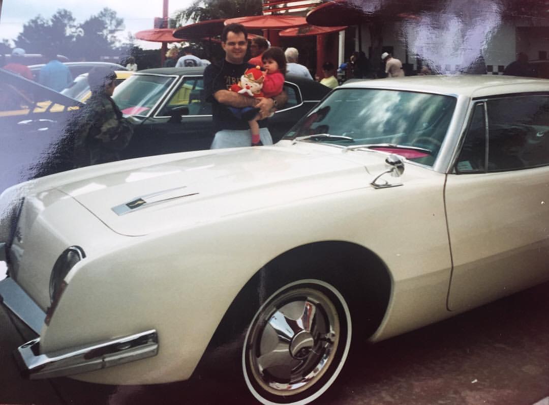 AbigailJoyFloat's tweet photo. Happy Father's Day Dad!
My dad is hilarious, loves antique cars (mainly #Studebakers) & doing fun things together! https://t.co/FwHy9gppyf