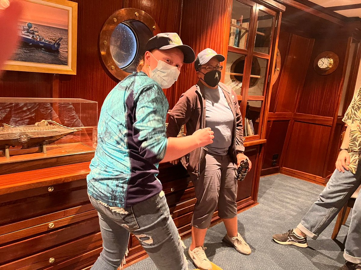 lisatoafault's tweet photo. Keeping our balance onboard the moving ⁦@EVNautilus⁩ with ⁦@DePauwGeo⁩ student Kyra Copp requires skill! https://t.co/XtHauuffk7