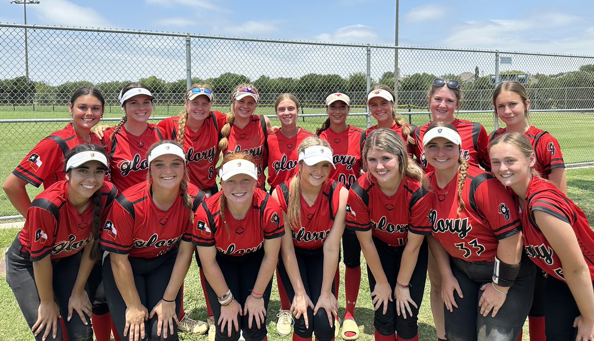 Super proud of this group of young ladies.  Made it to the final 8 out of 54 teams at the Texas Glory Shootout!  They showed great endurance competing in 10 games and fighting until the end of every single one.  An honor to coach these ladies this week/weekend!
#Halos⬆️ #Elite8