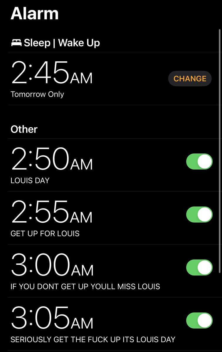 That 6 am flight for Louis’ show tomorrow is starting to be a source of regret 💀
