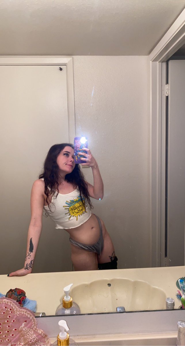 mlindsey232323's tweet photo. Quote this with your favorite body pics https://t.co/WReewHQd90