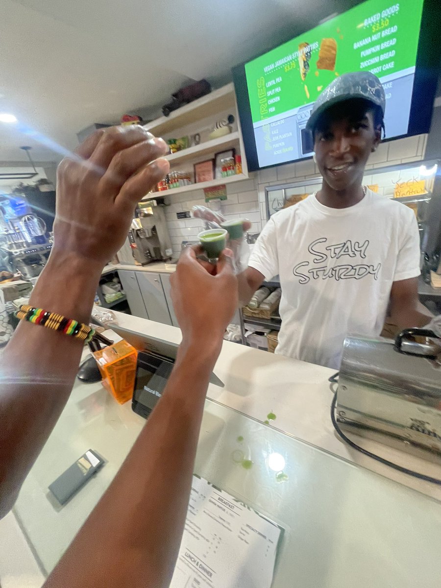 1of1Reem's tweet photo. Now we go FEAST like the MEN we ARE…🗣️ #HappyFathersDay #RIPKT
SB: Had to check lil bro for a Green Juice 🥤 #NaturalBlend https://t.co/EqX3kzo7FY