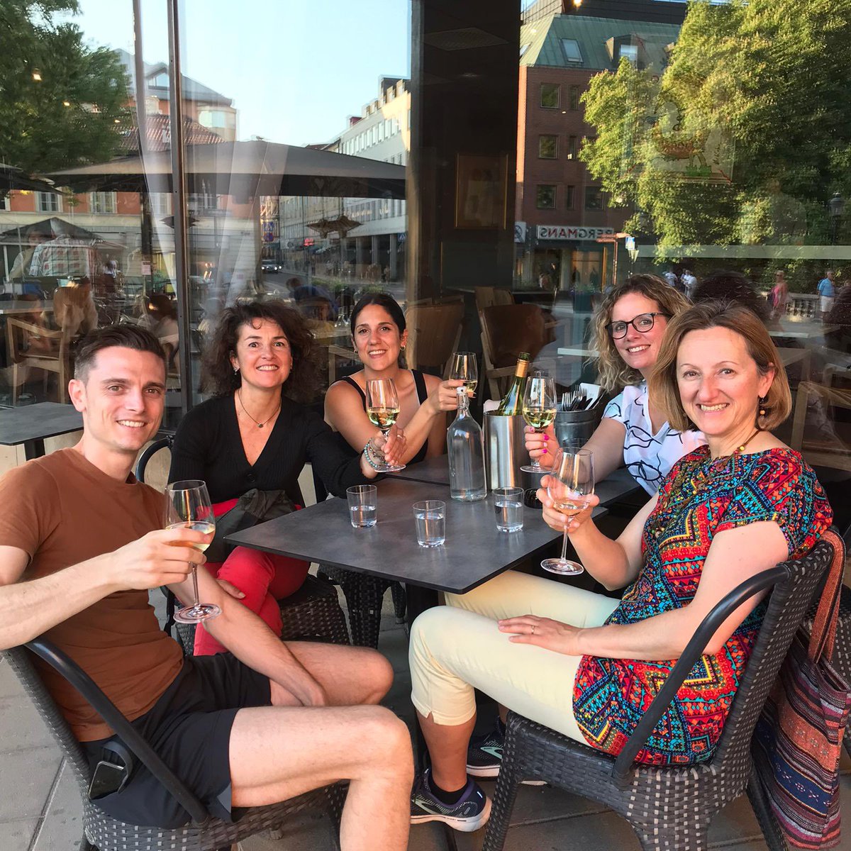 susaznarlain's tweet photo. Nice to meet with international colleagues!!! @grupopafs @uclm_es  #ISBNPA2023 https://t.co/BxmlLyq7kR