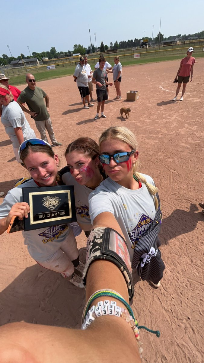 haileymell2023's tweet photo. What a great way to start the travel season! Way to persevere ladies!!!! @CoachD_HopeSB @Turnin2Badillo https://t.co/HP9C3VqHBg