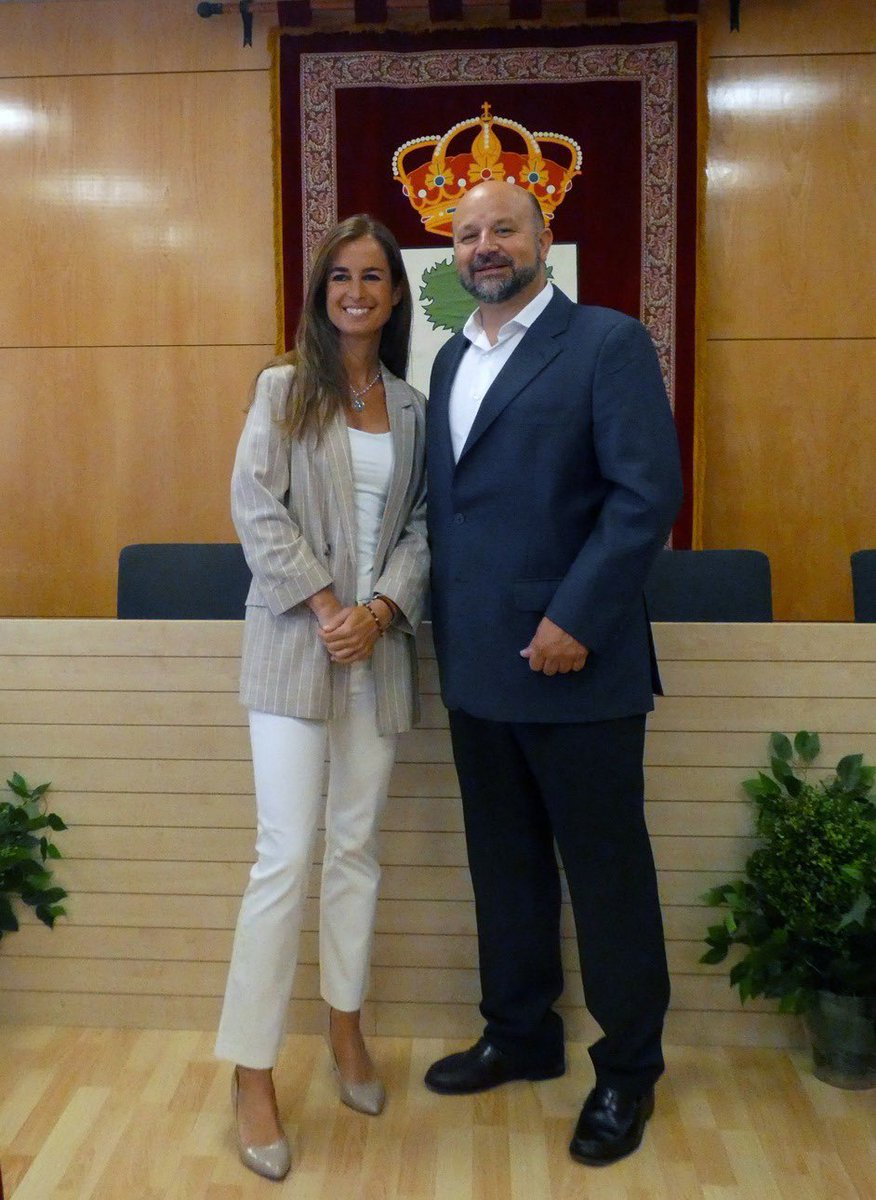 2/2
Queremos agradecer a todos los vecinos que nos votaron su confianza y al resto de vecinos decirles que el grupo VOX va a ejercer sus funciones con la lealtad y confianza a la que se han comprometido con el objetivo de que nuestro municipio y sus vecinos salgan beneficiados.