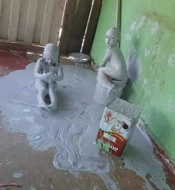 perolasmemees's tweet image. Segue o fio 🧶 obs: Os melhores memes de porque as crianças de ferram tanto