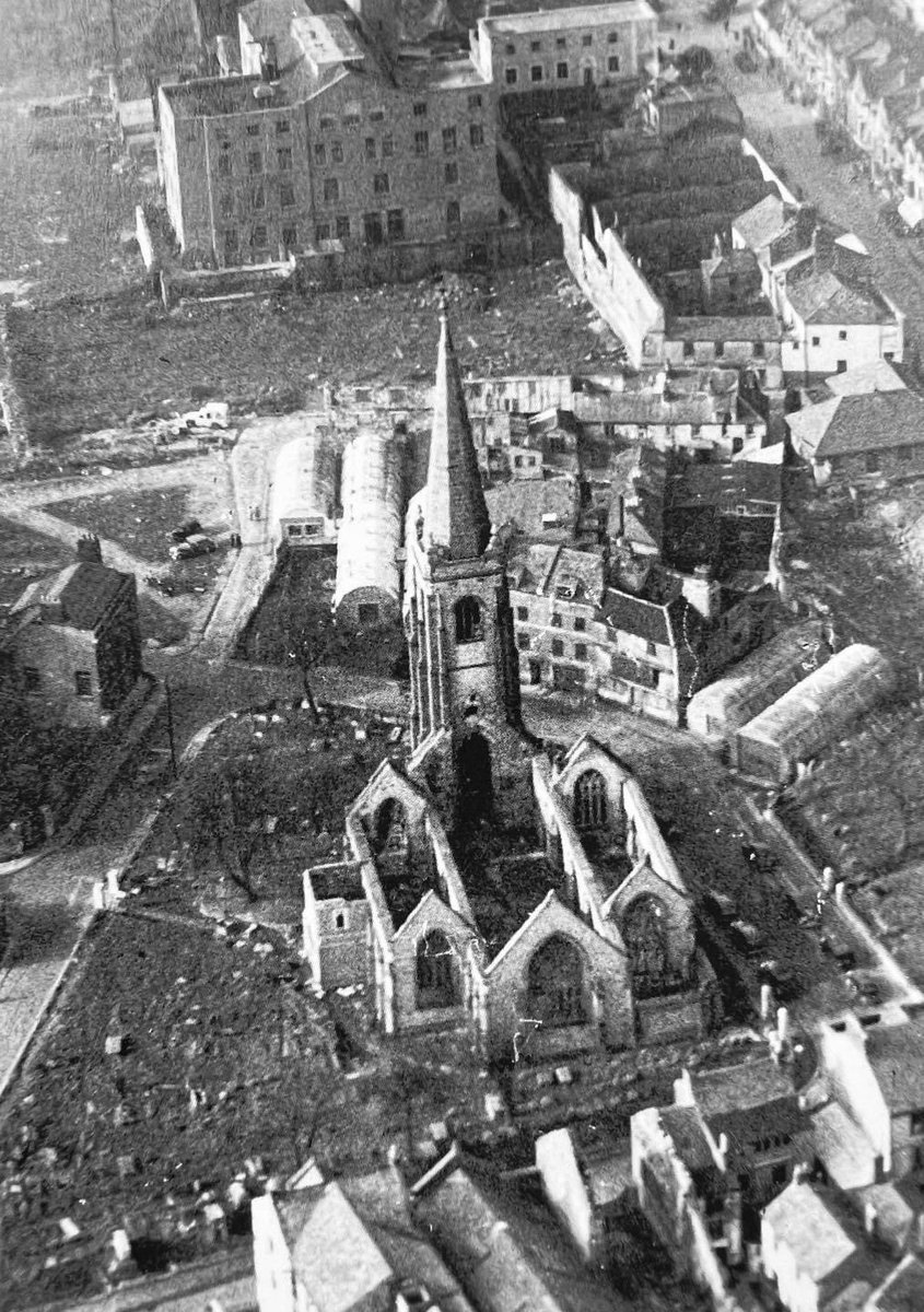 PlymouthShadows's tweet photo. Charles Church post-blitz and again today 2023, a lot has changed here and although many of us in the present criticise the new look City I think those who went through those years would approve of the rebuilding to some degree.
RESURGAM #shadowsofourpast #plymouthfromabove https://t.co/bOcG2a70Ck