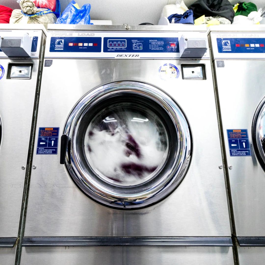 Give Dad the gift of fresh, clean clothes this Father's Day! Load Laundry is here to take care of his laundry needs, so he can relax and enjoy his special day. Download our app and let us handle the load. Happy Father's Day!