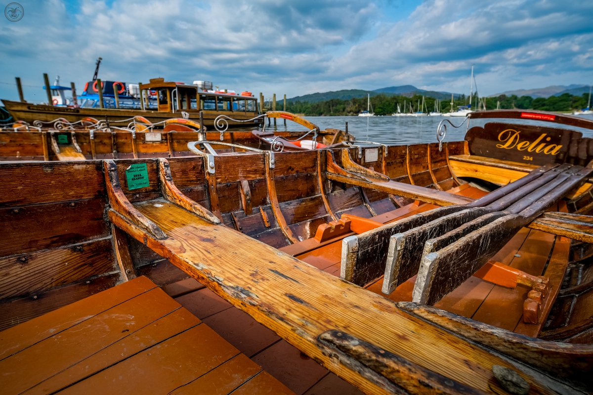 Classic row boats at the edge of Windermere lake, these are for hire so you can go relax in period style 😀

#photography #landscapephotography #thelakedistrict #windermere #landscape #lakeshore #lakedistrict #lake #summer #fujifilm #clouds #rowboat #rowing  #boats #dock #pier
