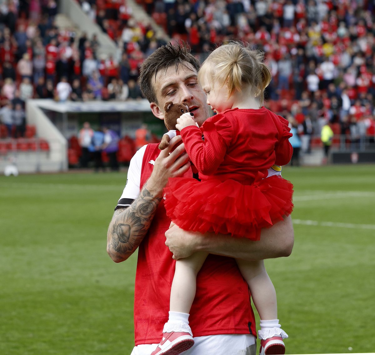 ❤️ | Happy Father's Day to all the Millers-mad dads and father figures out there!

We're also sending our love to those whose loved ones are no longer with us but are still very much in our thoughts.

#rufc | #ForeverTogetherForeverProud