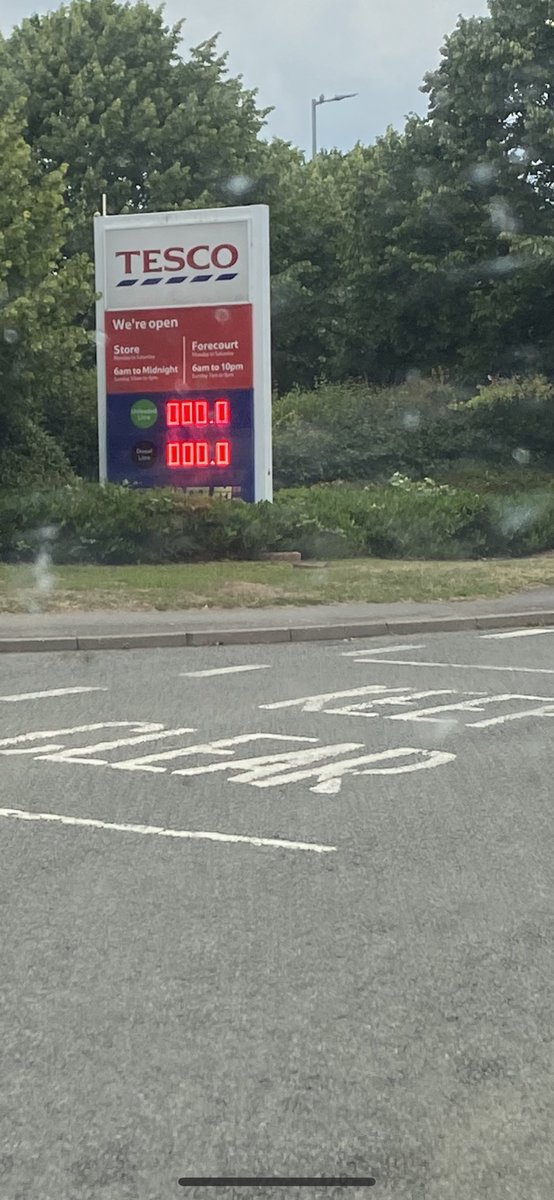 timjeverett's tweet photo. @elonmusk What’s your plan with keeping @Tesla in business with the current UK fuel prices? https://t.co/u1ckaWbabm