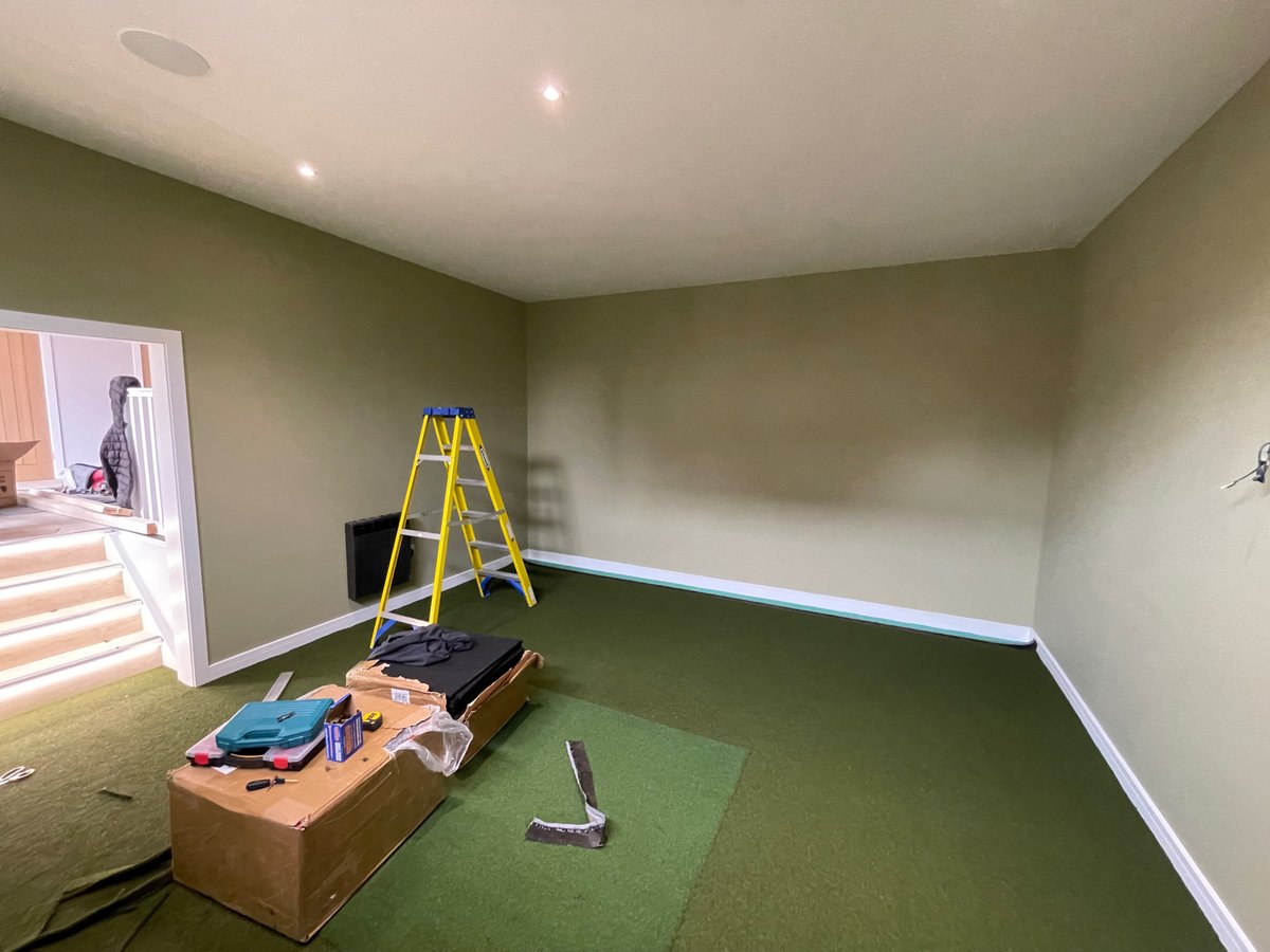 GolfinSimulator's tweet photo. What a great home space!
We worked with a great team building a fantastic garden room including a Skytrak simulator space!
#golfrooms #home #simulator #golfclub https://t.co/gBljw9IgX5