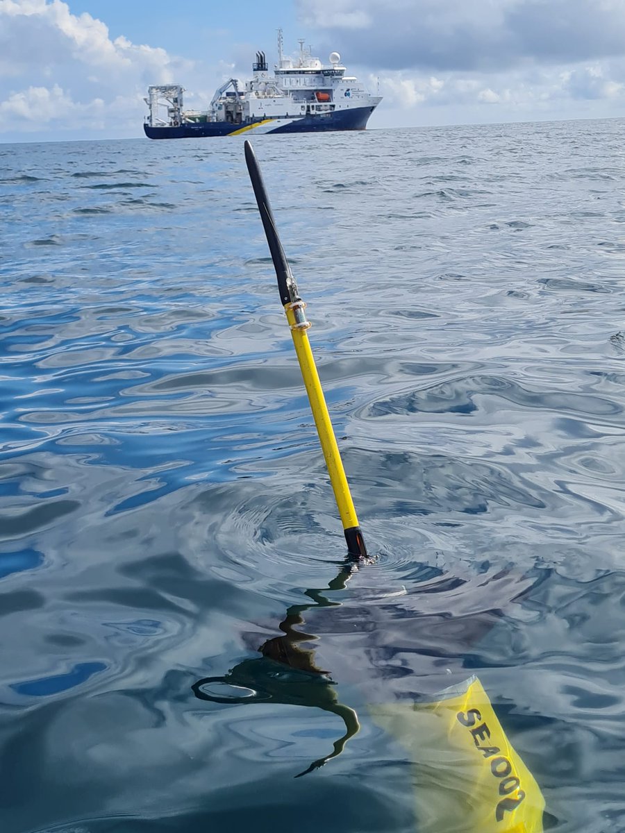 A bord du Pourquoi Pas? 🚢 | Mise à l'eau du glider <a href="/SeaExplorerUUV/">SeaExplorer Glider</a> depuis le zodiac du PP?  !

📸 Nagib Bhairy