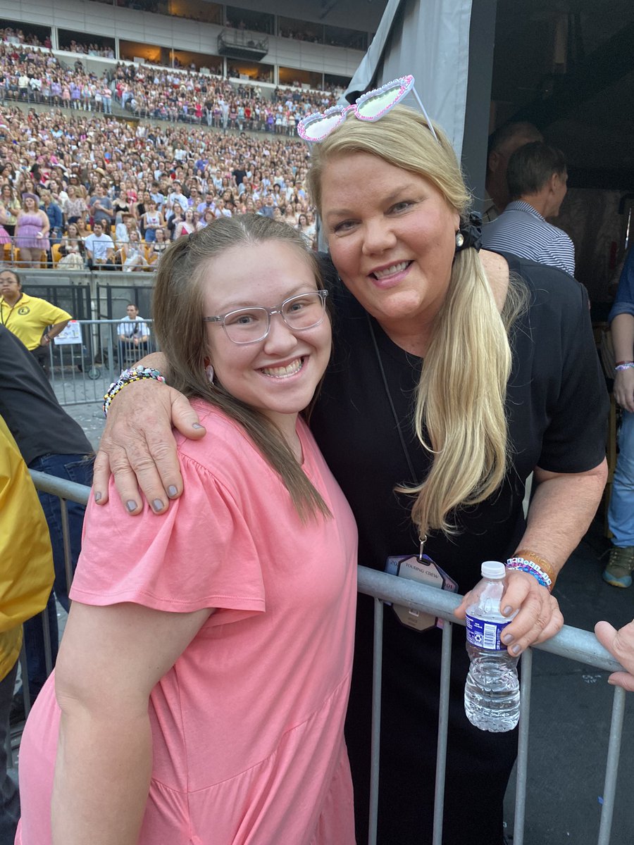 DzamberKing's tweet photo. @taylorswift13 There are no words to describe our experience Saturday in Pittsburgh. Extremely grateful for the memories made. 🫶 And thank you to Mama Swift for making it extra special! https://t.co/5jBy7uu3LZ