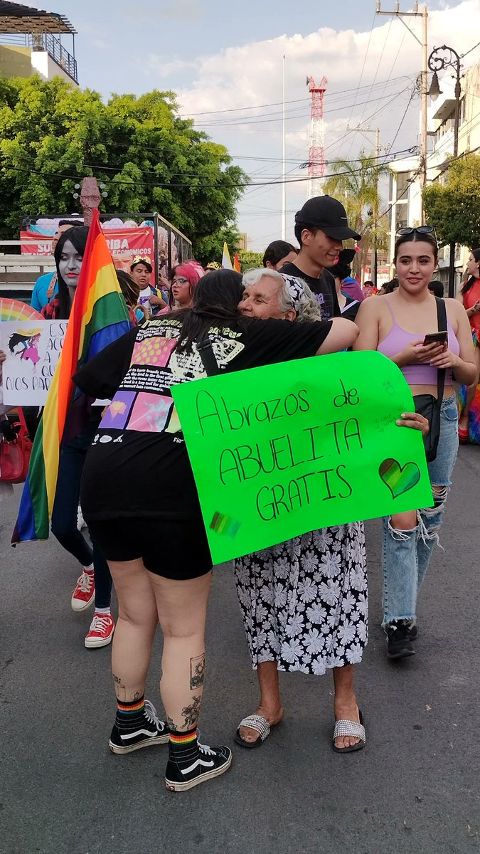 UlibardoMG's tweet photo. El orgullo de ser y amar 💙
Que viva el amor en todas sus representaciones 🏳️🌈
#pridemonth #bivisibility #agspride https://t.co/zy6iIAGwle