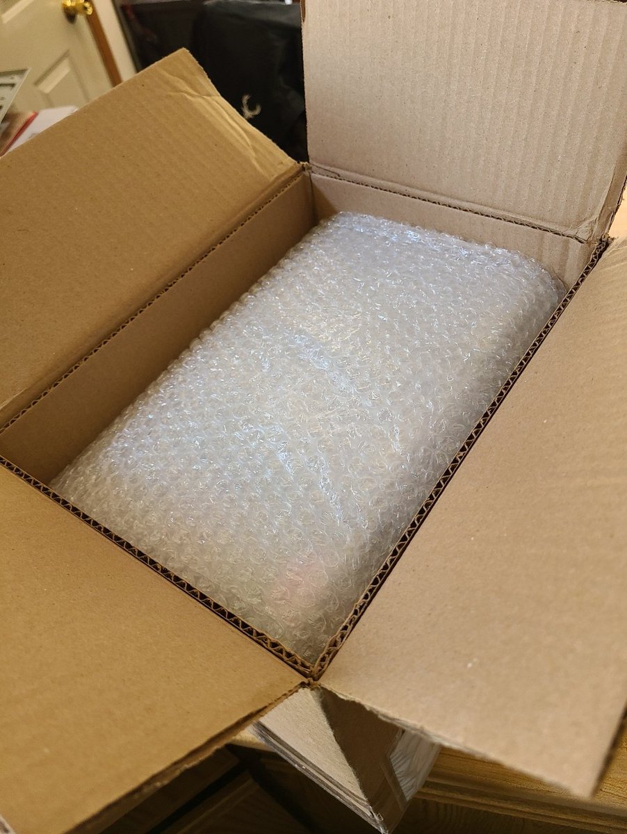 Alkasmeltz's tweet image. Huuuuge shotout to funko bros. 

They have been nothing but amazing since I switched yo buying from them.

Cheap soda bundles!
Blacklights with the best packing on the planet.

Funkobros.com 
#funkbros
@TheFunkoBros