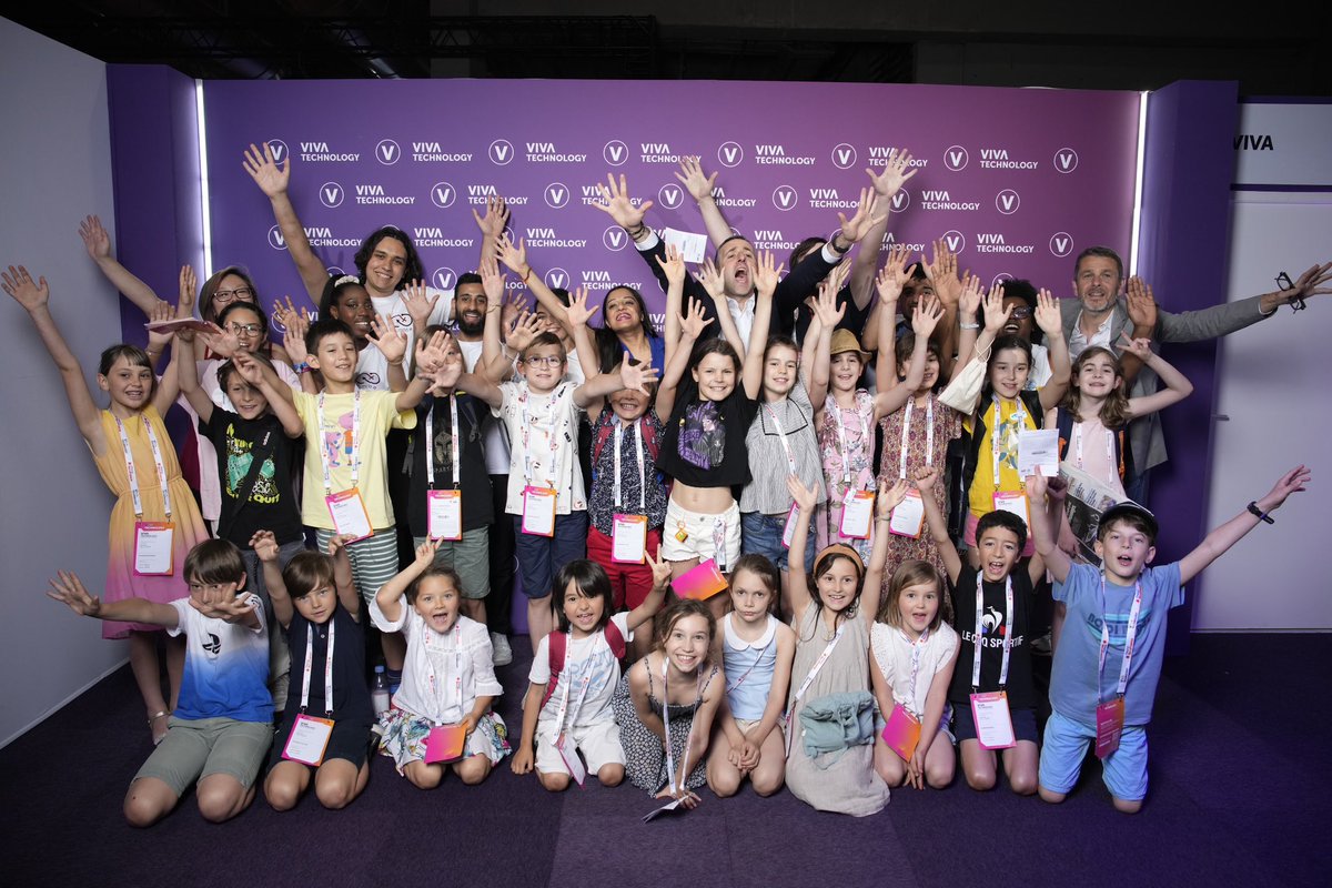 « Children need to be digitally literate » Wow, what an incredible 7th edition of @VivaTech this year! Thank you @b2zet and @NicoDouch and many others for collaborating with @Org_Emma once again. We have successfully introduced coding to 140 kids and teens, including 81 girls