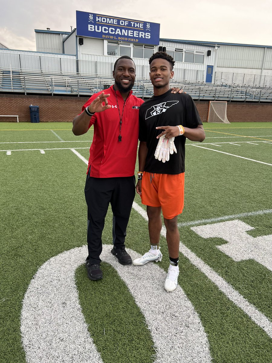 Damarius tweet media