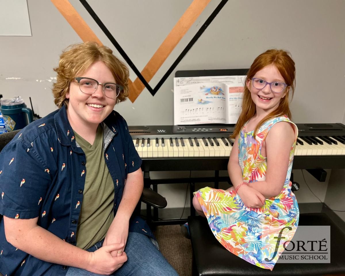 ForteMusic419's tweet photo. Evie was very excited for her first piano lesson! She just started with our teacher Katherine and we can't wait to hear her talent flourish! 🎹✨

#pianolessons #musiclessons #pianolessonsforkids #pianolessonsforadults #pianolessonsforbeginners #pianolessonstoledo https://t.co/fREkJcwtOS