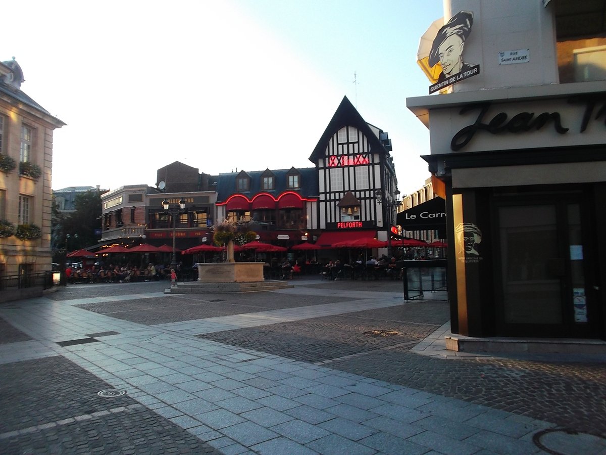 Früher Abend in Saint Quentin, Picardie