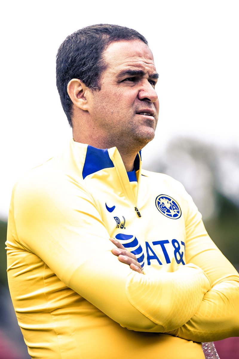 ClubAmerica's tweet photo. Profe A. J. 📋🦅 https://t.co/ldulhqGmTT