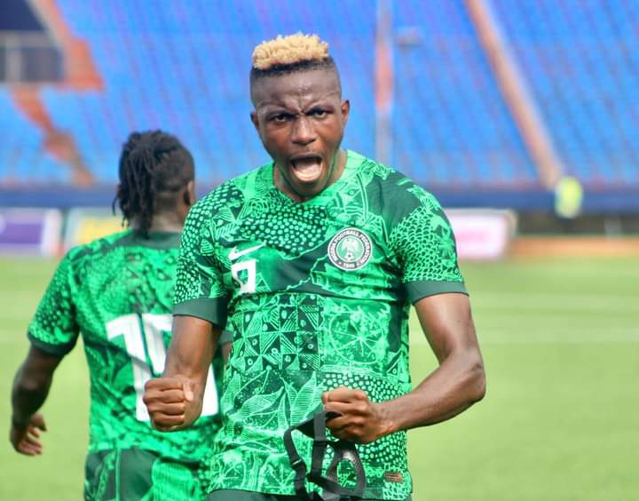 #SLENGA 
I wonder who takes this Super Eagles of Nigeria seriously these days. The team is a joke.
Victor Osimhen does all the scoring & our defence does all the conceding.
We could have scored more if Chukwueze & Moses Simon converted Victor's passes.
What's my business, anyway?