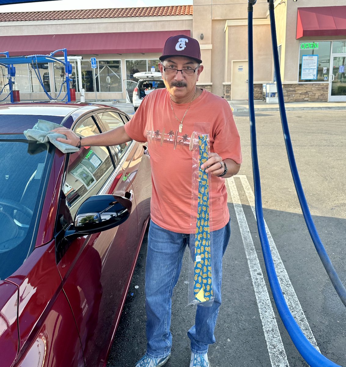 ****Attention Dads****
Today we will be giving away 40 100% silk ties ($100 value) for Father’s Day. Just our way to say #happyfathersday to all of the #specialdads out there!
-
#primewashexpress #primewashexpressupland #primewashexpressontario #uplandcarwash #ontariocarwash