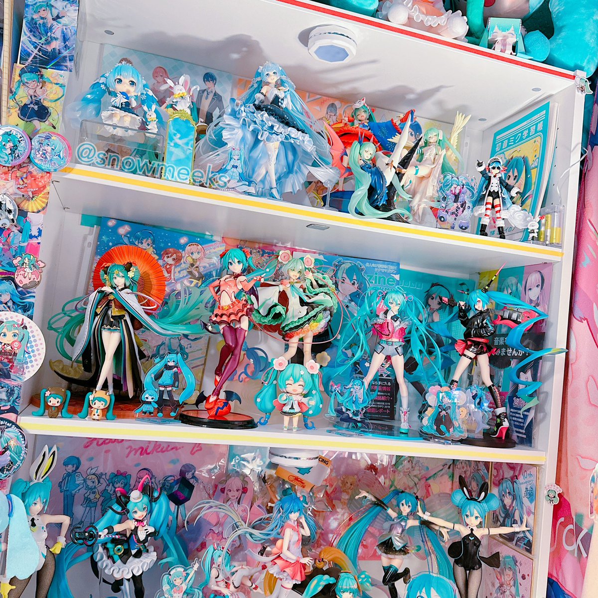 I moved things around more. Moved some figures to make them all