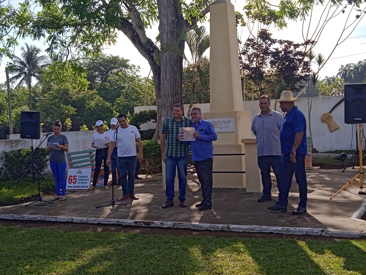 Feliz día a todos los padres.
