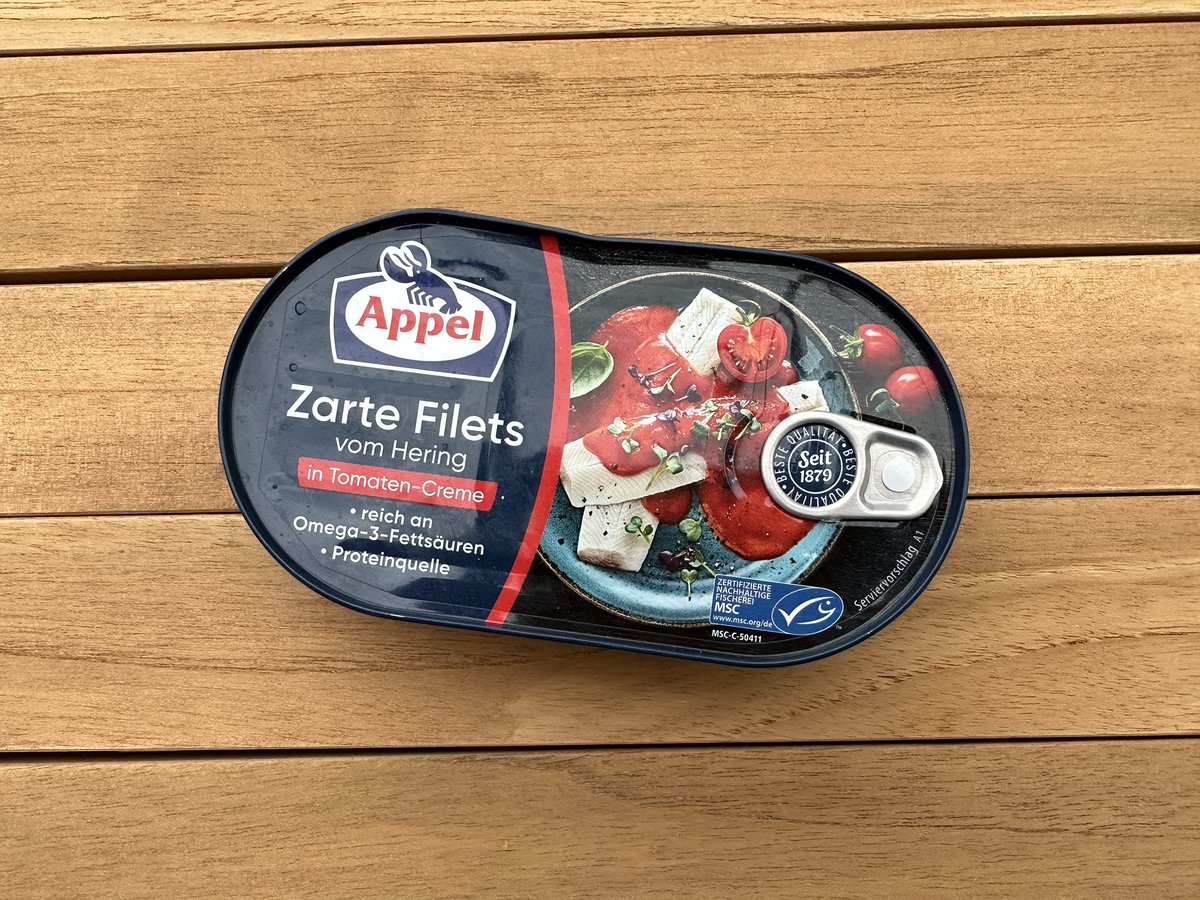 chris11rs's tweet image. Anderswo gibts einen Lolli beim Auschecken vom Campingplatz, im
#Norden gibts ne Dose Fisch. Läuft da!