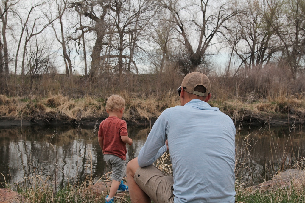 Cheers to the dads who never miss a chance to explore and make memories with their families in the great outdoors!

Happy Father's Day! 🎣🏕️🌲
.
.
.
Thank you to Kristin McCandless for this photo!📸

#Fathersday #SuperDad #PoudreRiver #FamilyTime