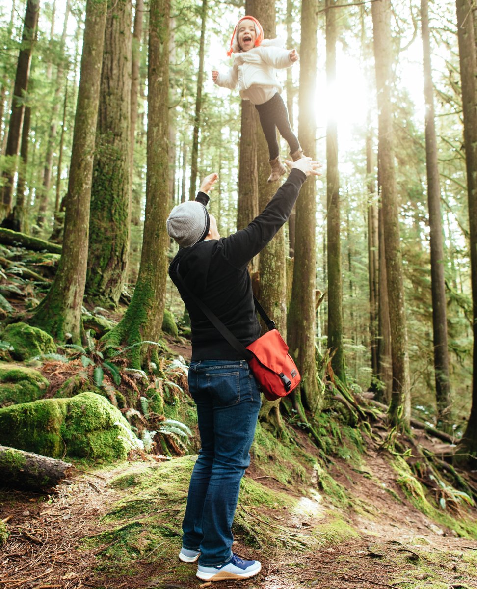 tombihn's tweet photo. Wishing you a very happy Father's Day from the brand that provides your favorite 'Dad Bag'. 😉 https://t.co/8gVTn4QPIg