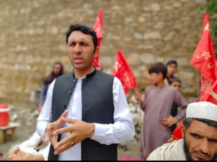 NasirYousafzai0's tweet photo. د باجوړ پولیس د سکیورٹی ایجنسیانو او فوجیانو په وینا د عوامی نشنل ګوند د باجوړ ستر سیکتر نثار باز باندی بغاوت پرچه کړی !!
الله احسان دی چه هغه دفعه ی پری لګوی چه په باچاخان بابا  ولی خان بابا باندی انګریز او پنجابی سامراج لګولی وی !

#WeRejectFakeFIR https://t.co/6Mjcel9D8m