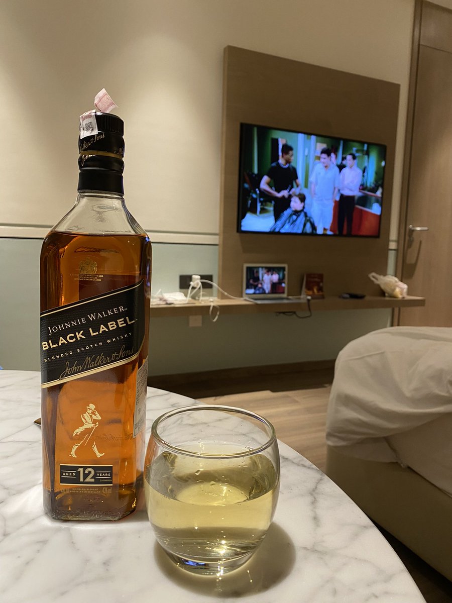 pranavvanand's tweet photo. #SundayVibes, friends. Because Monday needs #Motivation. 🥃 https://t.co/SfQNOODOhf