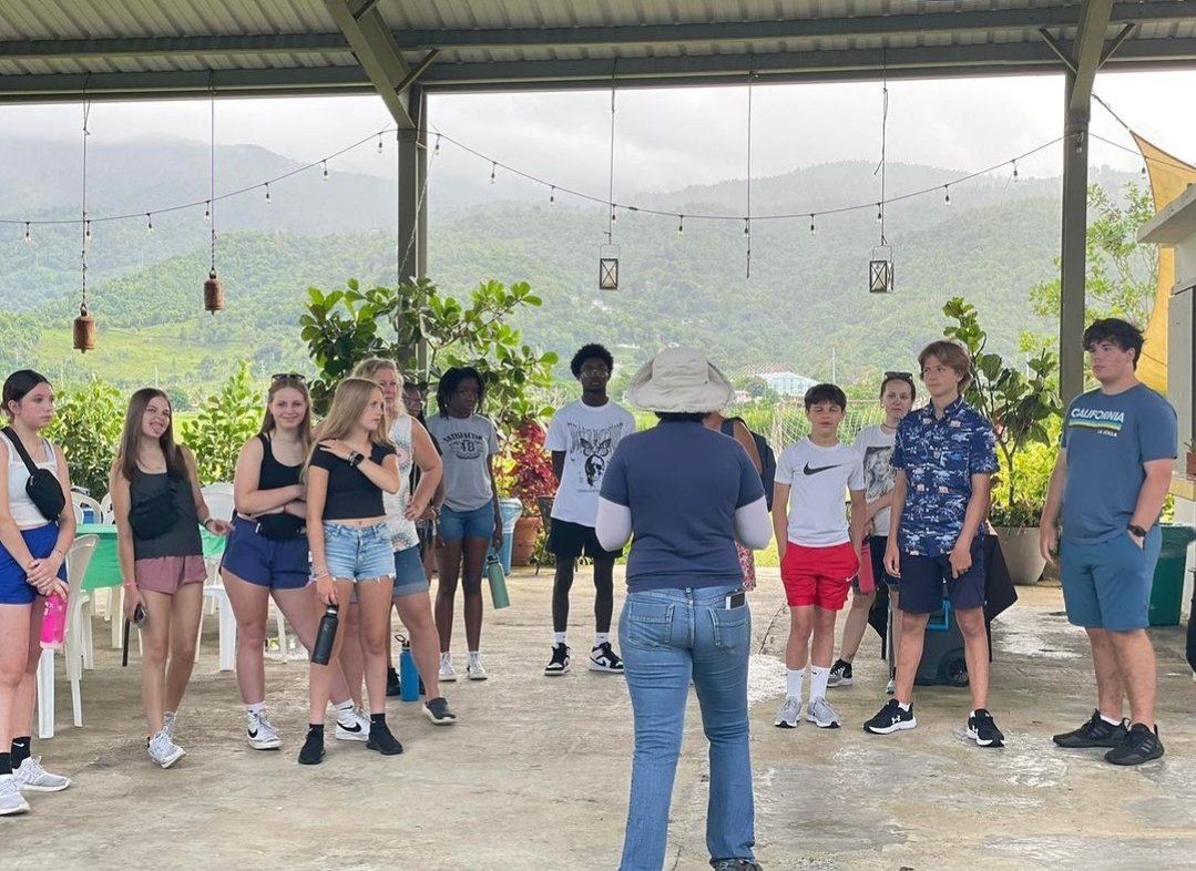 @HumbleISD_AHS students, with our friends from Minnesota, at Hacienda 8A in Puerto Rico! We had a blast learning about the native plants, and animals! @HumbleISD @humble_SocSt #humbleisd #bethelight #hacienda8a #puertorico #agriculture #handsonlearning