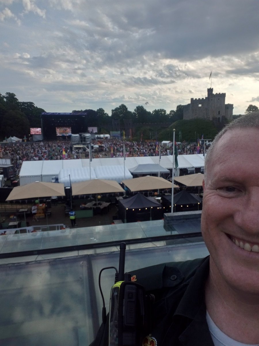 RobertBrunnock's tweet photo. Great two days as Tac Commander supporting the onsite teams here at Cardiff Castle. Fantastic and relaxed atmosphere all weekend. @PrideCymru @WelshAmbulance @Cardiff_CRU @WastMrt https://t.co/0EWqh3rJRb