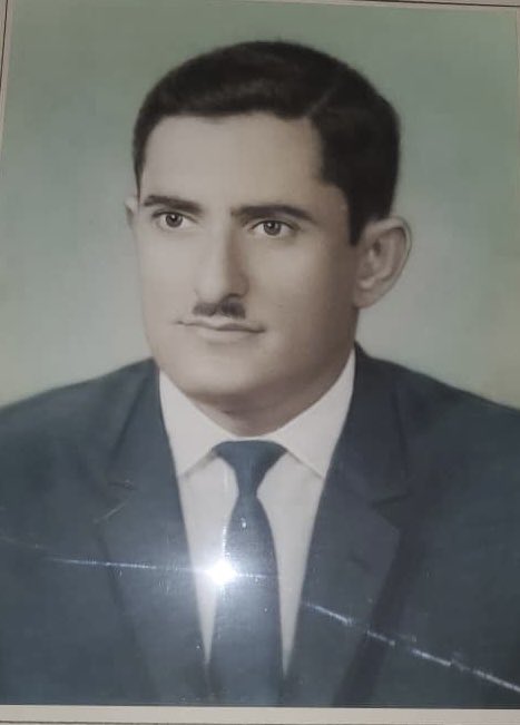 GhadaAbolohom's tweet photo. ومن مثل ابي …..
احبك  اكثر من كل ما في الكون و اشتاق لك ، تركتني وحيده دون اب "يابه"

الله يرحمك رحمة الأبرار و يسكنك فسيح الجنان و يجمعنا بك على خير https://t.co/2CKdg7QfhM
