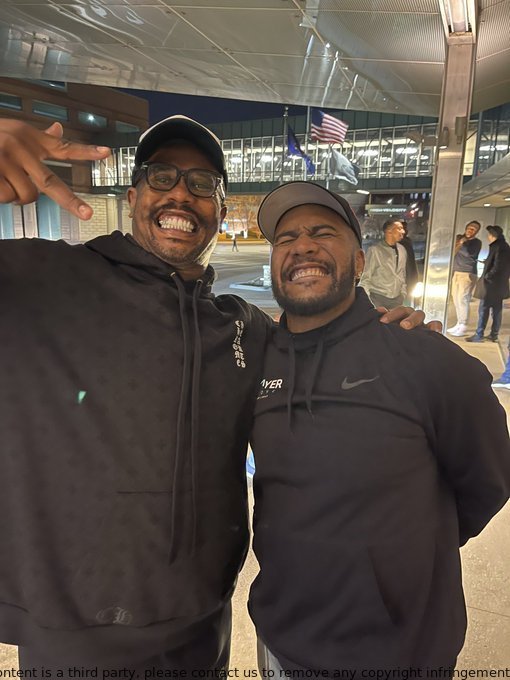 #NFLCombine attendees include future GM @VonMiller & current agent @BossWard43. Von is shadowing Bills GM and meeting with other execs to learn about the pre-draft process. #football #sports #NFLplayers