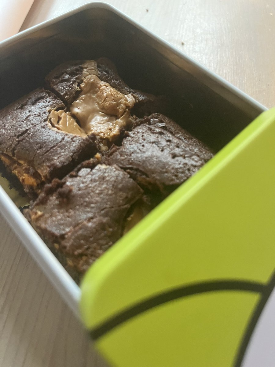 Just casually telling my colleagues what to expect in work tomorrow. These are biscoff brownies. Not as nice as the kinder bueno ones but they’ll do