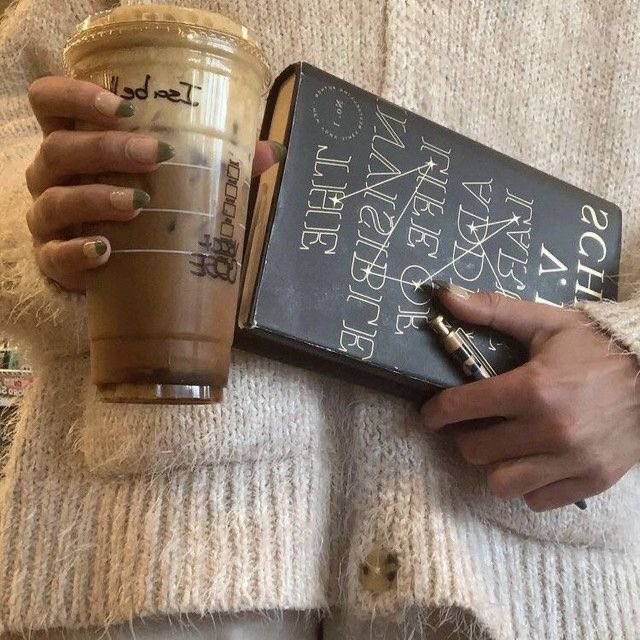 melreads_'s tweet photo. — GIVEAWAY! 𓍢ִ໋🌷͙֒
buying a book from someone’s wishlist! 

• like and/or retweet to enter 
• comment a link to your amazon wishlist https://t.co/vkpiD9So5V