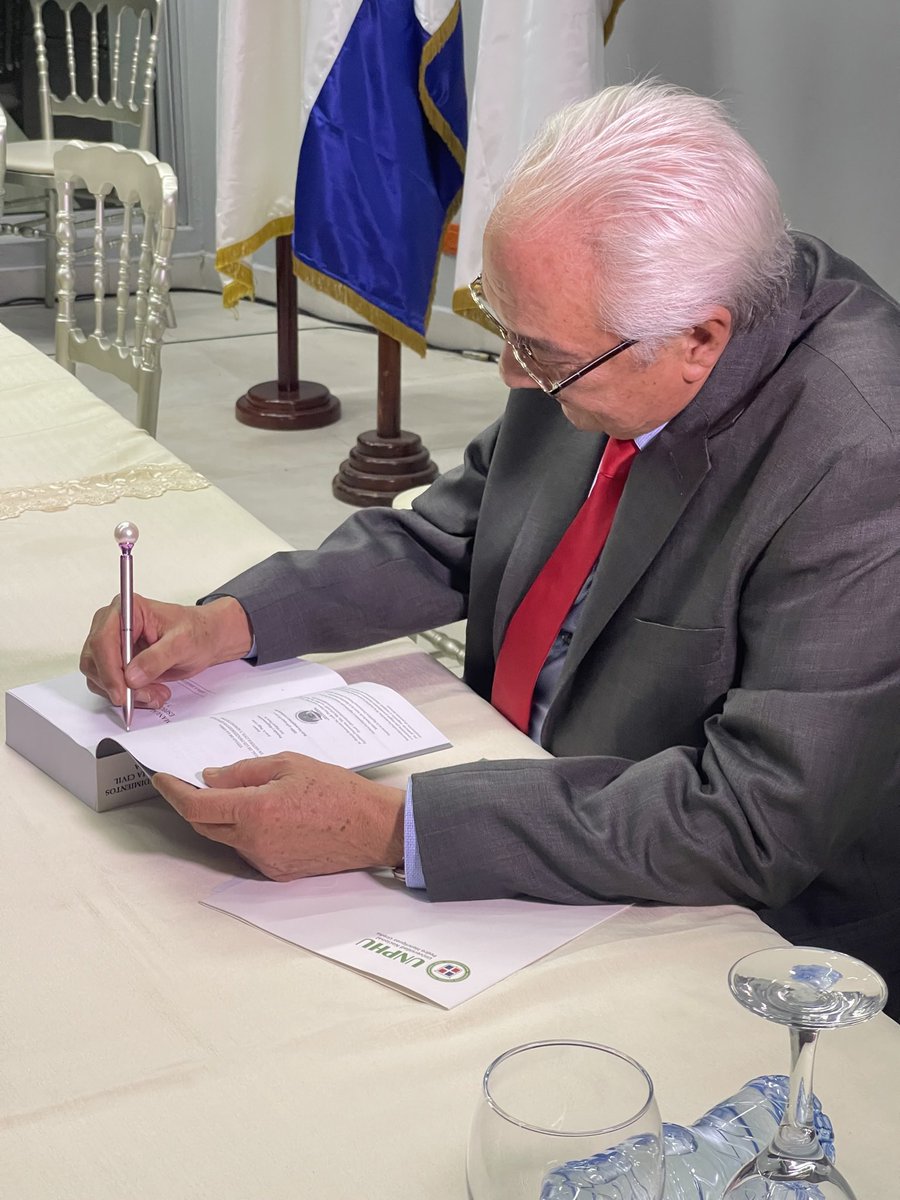 Vantroi Reyes tweet media