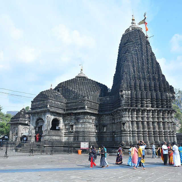 Ratnesh_KM's tweet photo. Drop a picture of Sanatan Mandir from your gallery 🚩 https://t.co/eG15Ib1d7y