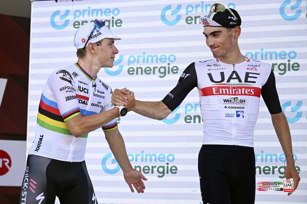 💬 @juann_ayuso “I would like to dedicate the stage victory to Gino. Everybody here gave their best for him these days to try and honour his memory.” #Tds2023 

📝 Full report: uaeteamemirates.com/ayuso-takes-em…

#UAETeamEmirates #WeAreUAE #Tourdesuisse